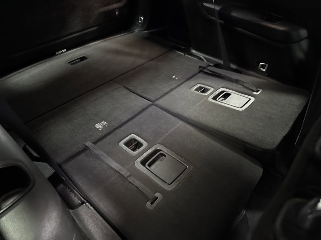 Used 2024 Jeep Grand Cherokee L Limited w/ Luxury Tech Group II image 15