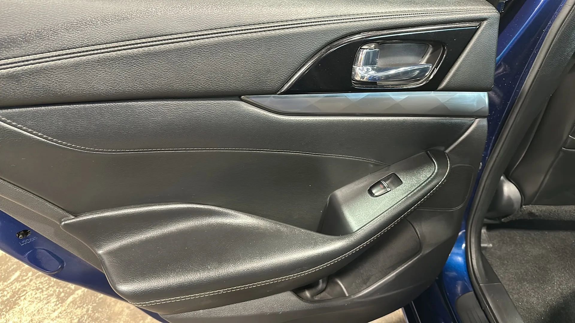 Used 2021 Nissan Maxima 3.5 SV w/ Floor Mat Group FWD image 12