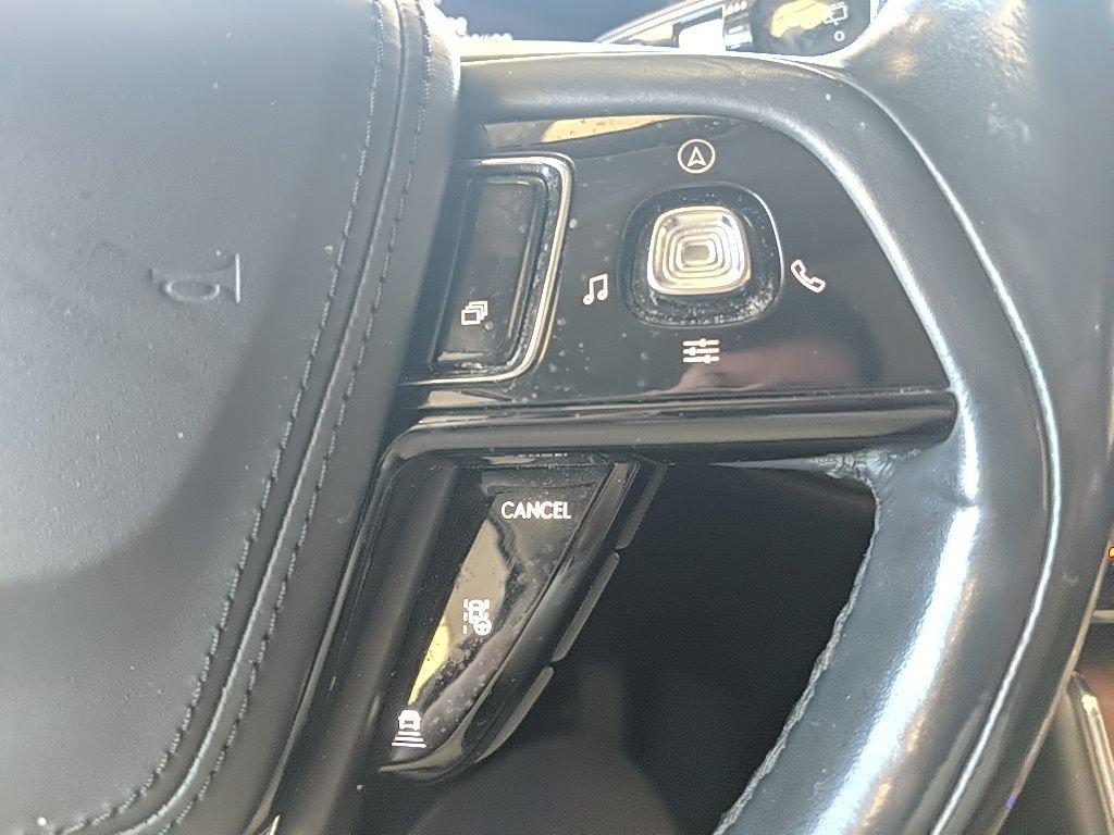 Used 2021 Lincoln Aviator Reserve w/ Equipment Group 201A image 16