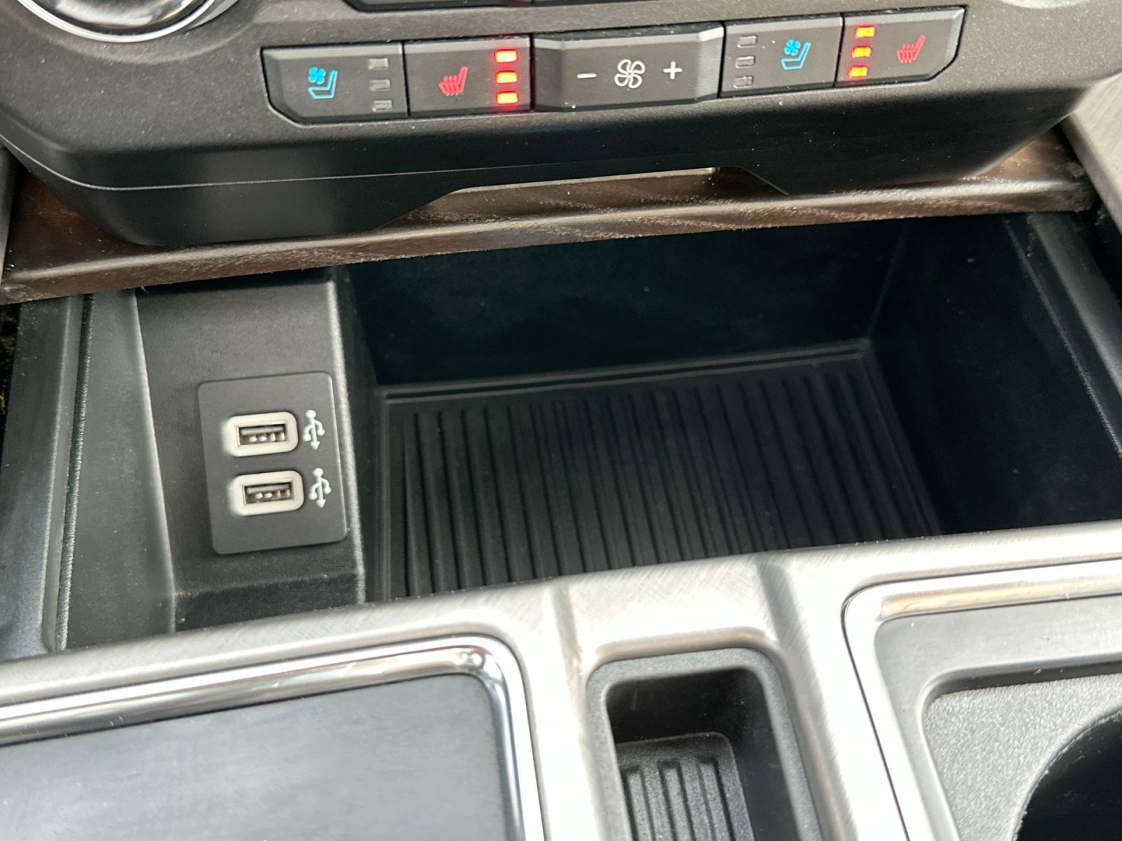 Used 2020 Ford F150 Limited w/ Trailer Tow Package image 28