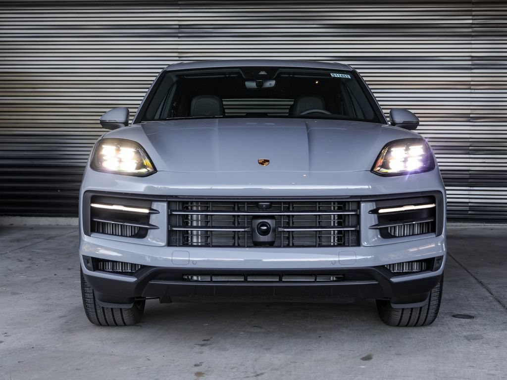 Certified 2026 Porsche Cayenne AWD/4WD image 10