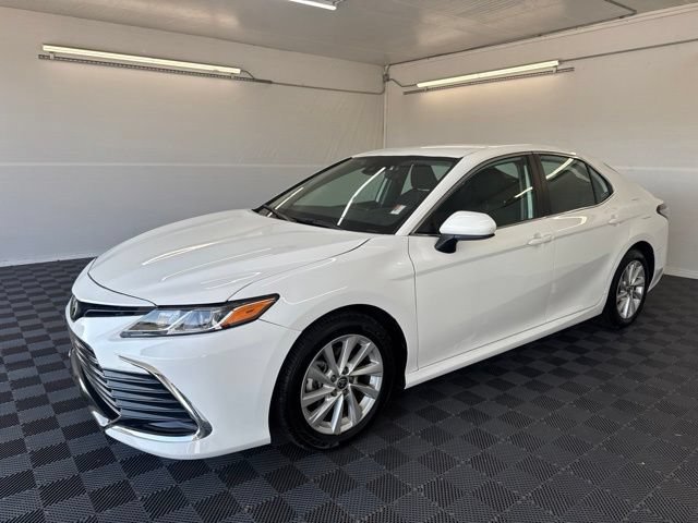 Used 2024 Toyota Camry LE FWD image 12