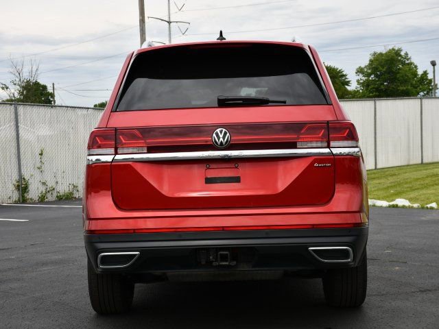 Used 2024 Volkswagen Atlas SEL AWD/4WD image 6