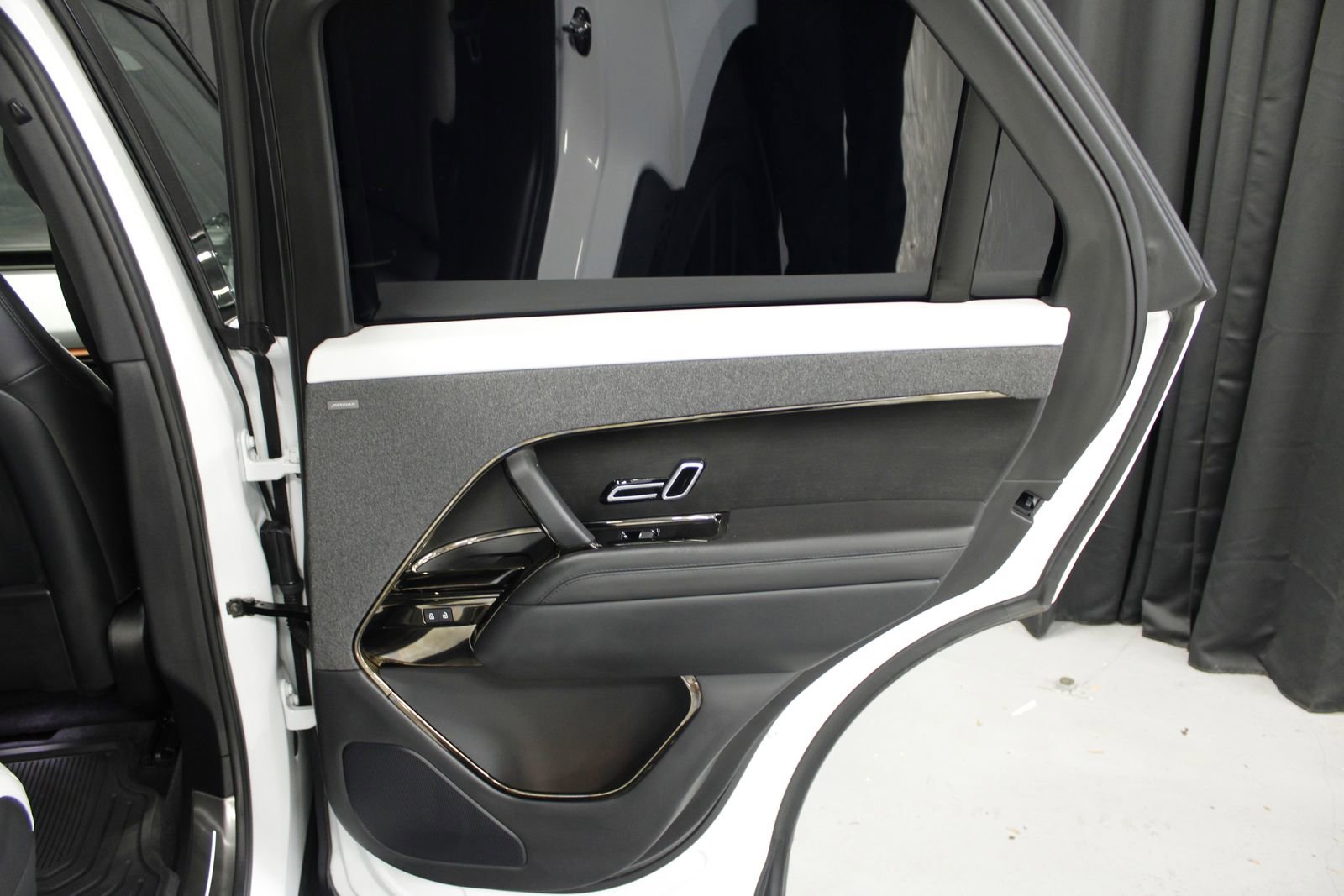 Used 2025 Land Rover Range Rover Sport Dynamic SE image 26