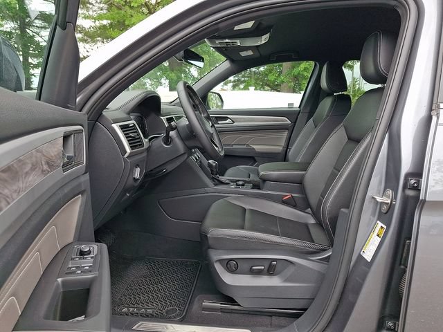 Used 2023 Volkswagen Atlas Cross Sport SE AWD/4WD image 13