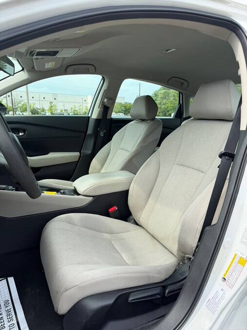 Used 2025 Honda Accord LX image 31