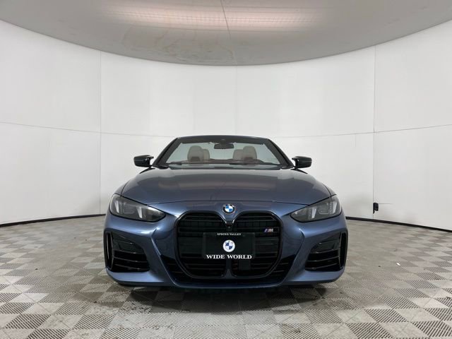 Used 2025 BMW 440i xDrive Convertible w/ Premium Package image 2