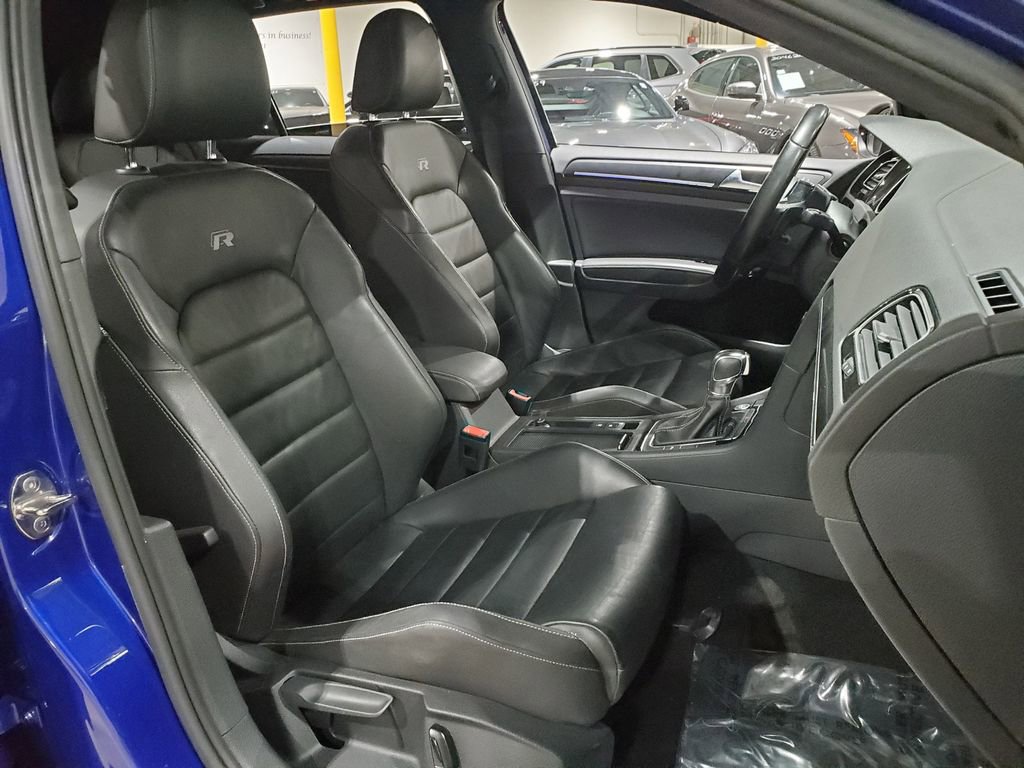 Used 2017 Volkswagen Golf R 4-Door image 14