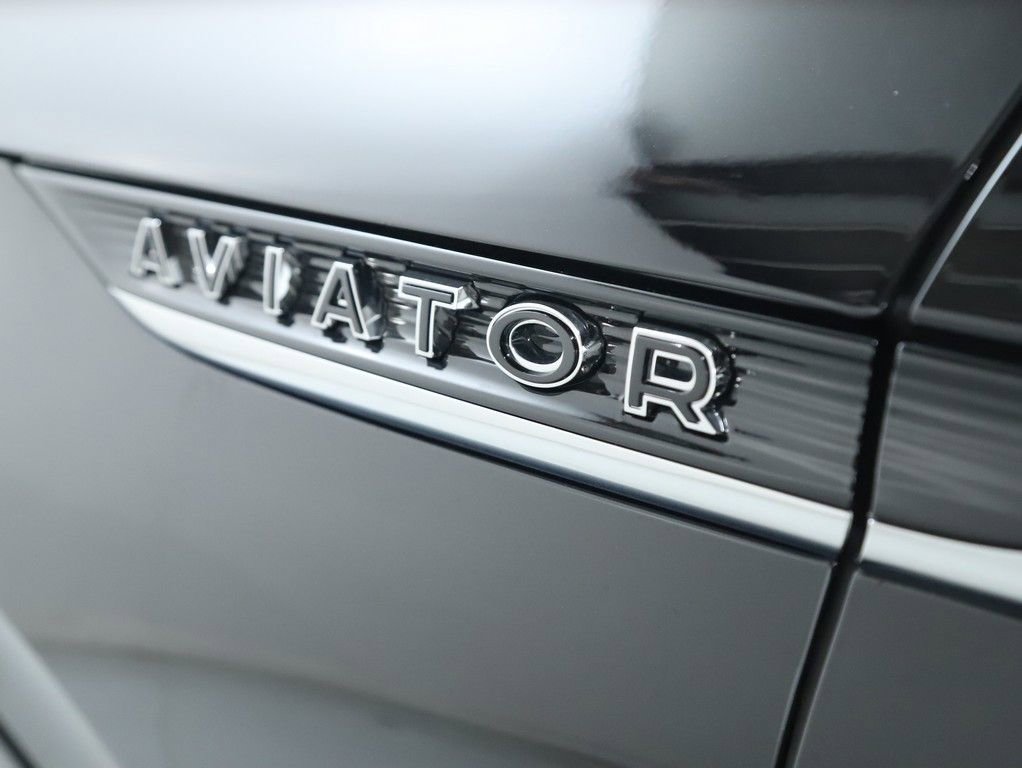 Certified 2025 Lincoln Aviator Black Label image 46