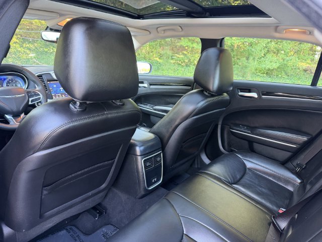 Used 2023 Chrysler 300 Touring L w/ Popular Equipment Group RWD image 27