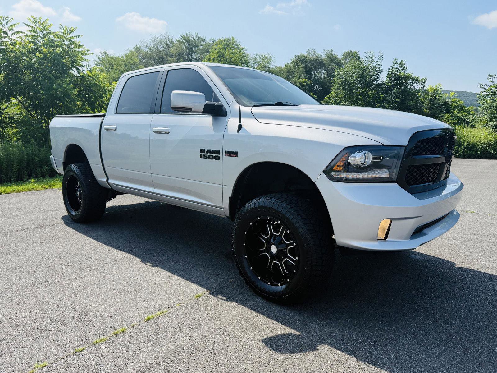 Used 2018 RAM 1500 Sport w/ Convenience Group image 11