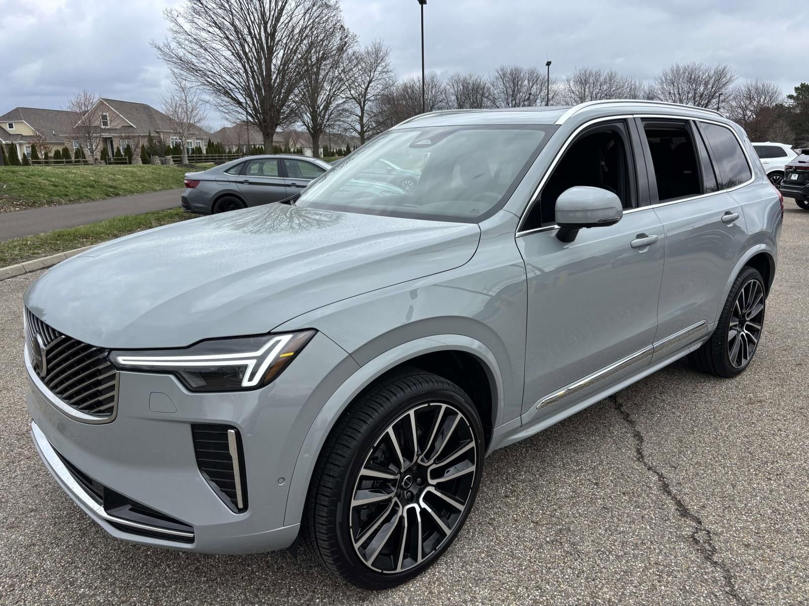 New 2026 Volvo XC90 B6 Plus w/ Protection Package Premier