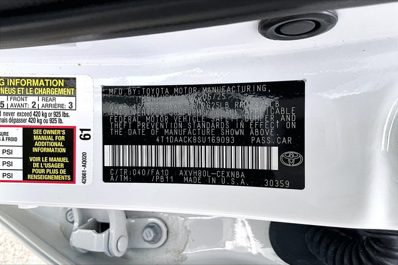 Used 2025 Toyota Camry LE FWD image 16