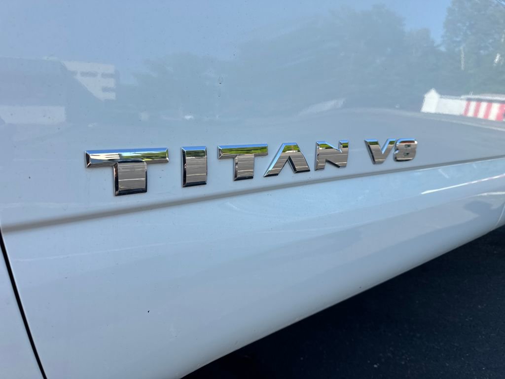 Used 2018 Nissan Titan SV w/ SV Convenience Package AWD/4WD image 11