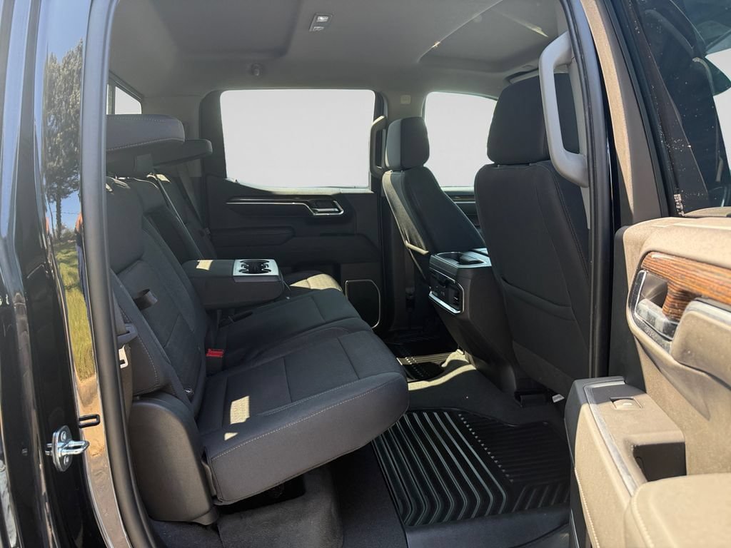 Used 2023 GMC Sierra 1500 Elevation w/ Preferred Package AWD/4WD image 13
