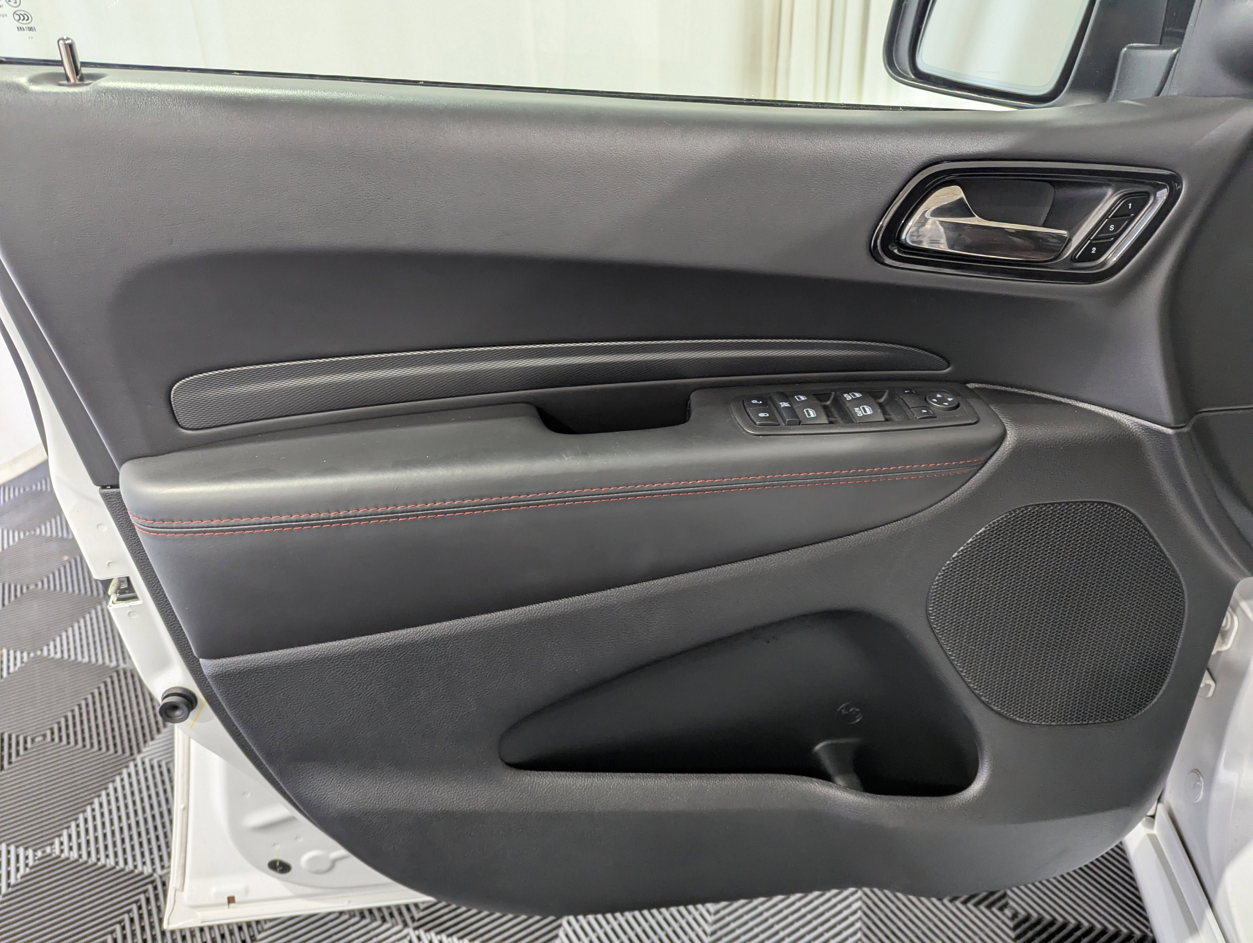 Used 2024 Dodge Durango GT image 19