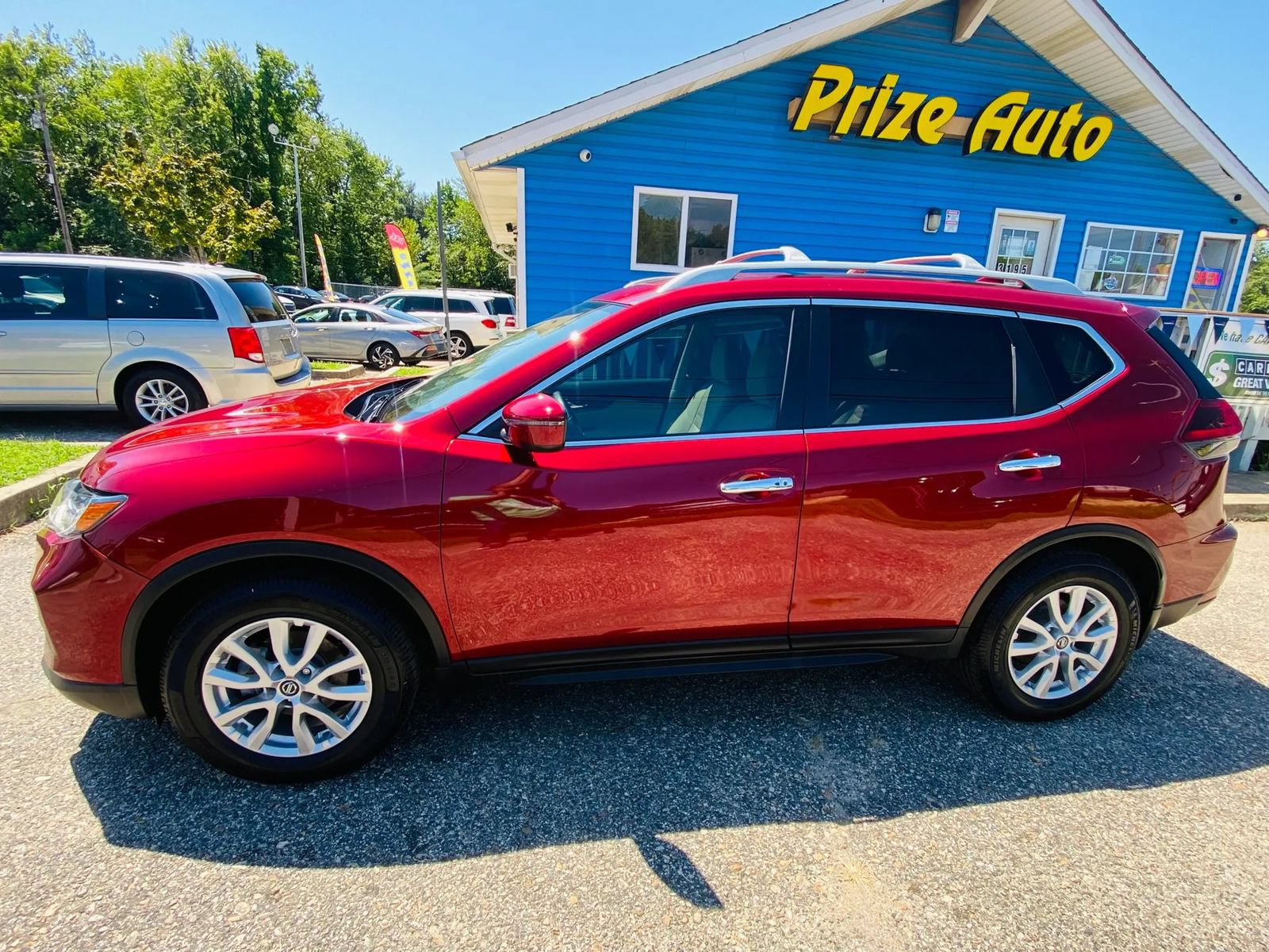 Used 2019 Nissan Rogue SV FWD image 3