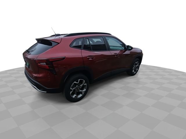 Used 2025 Chevrolet Trax LT w/ LT Convenience Package image 8