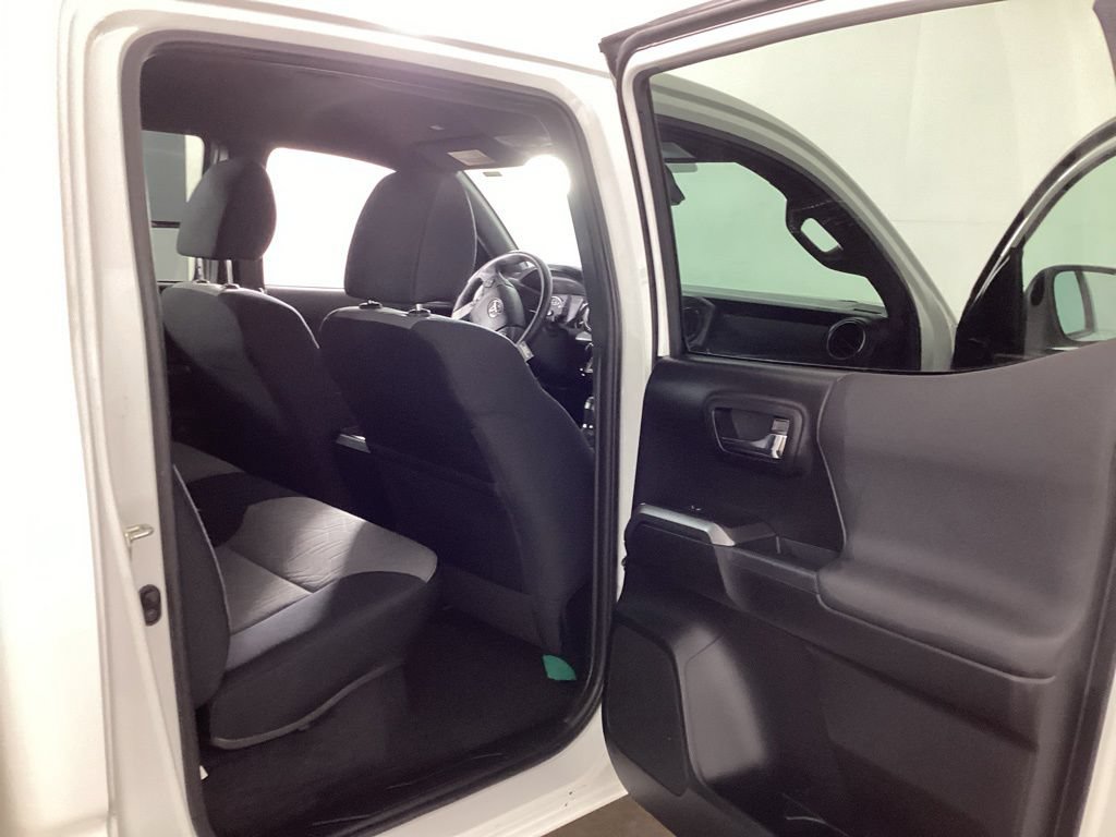 Used 2021 Toyota Tacoma TRD Off-Road w/ Advanced Technology Package AWD/4WD image 18