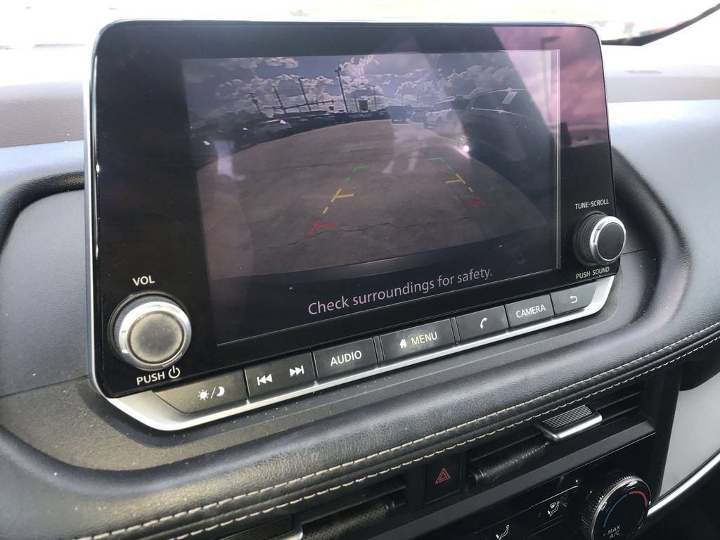 Used 2023 Nissan Rogue S AWD/4WD image 17