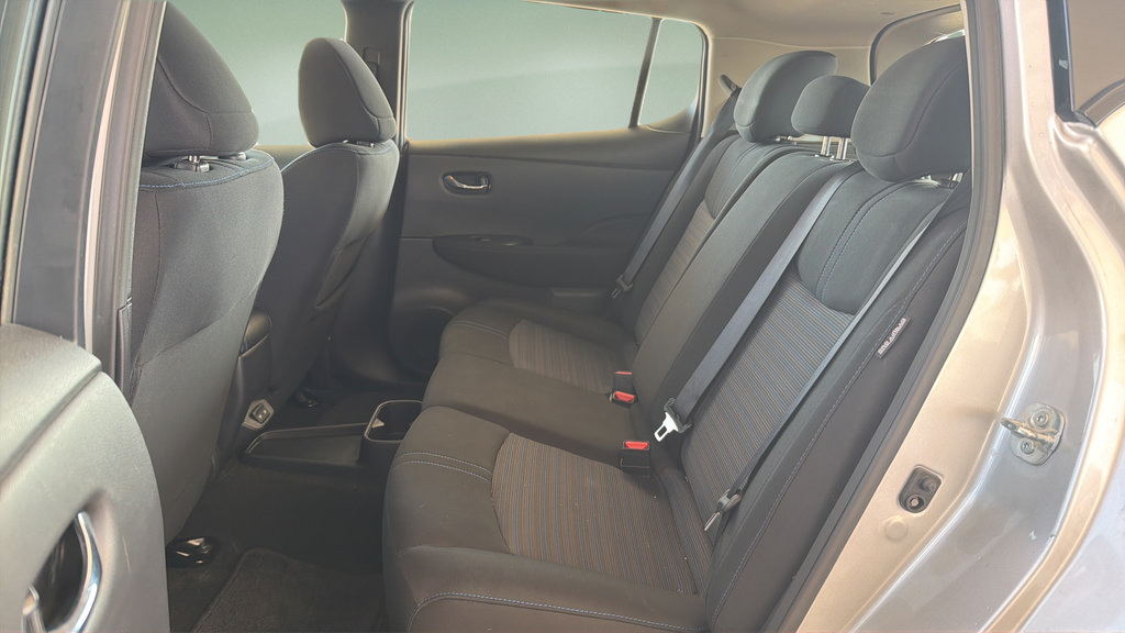 Certified 2025 Nissan Leaf S FWD image 20