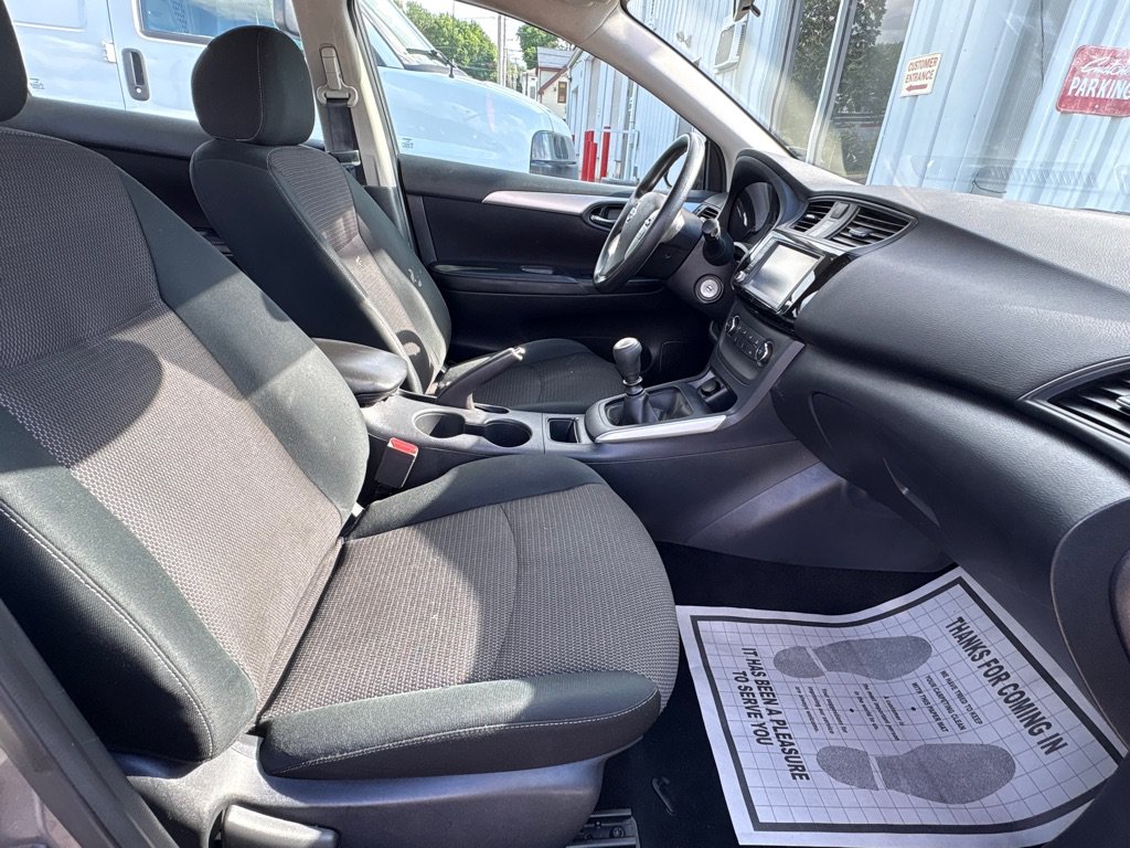Used 2019 Nissan Sentra S FWD image 17