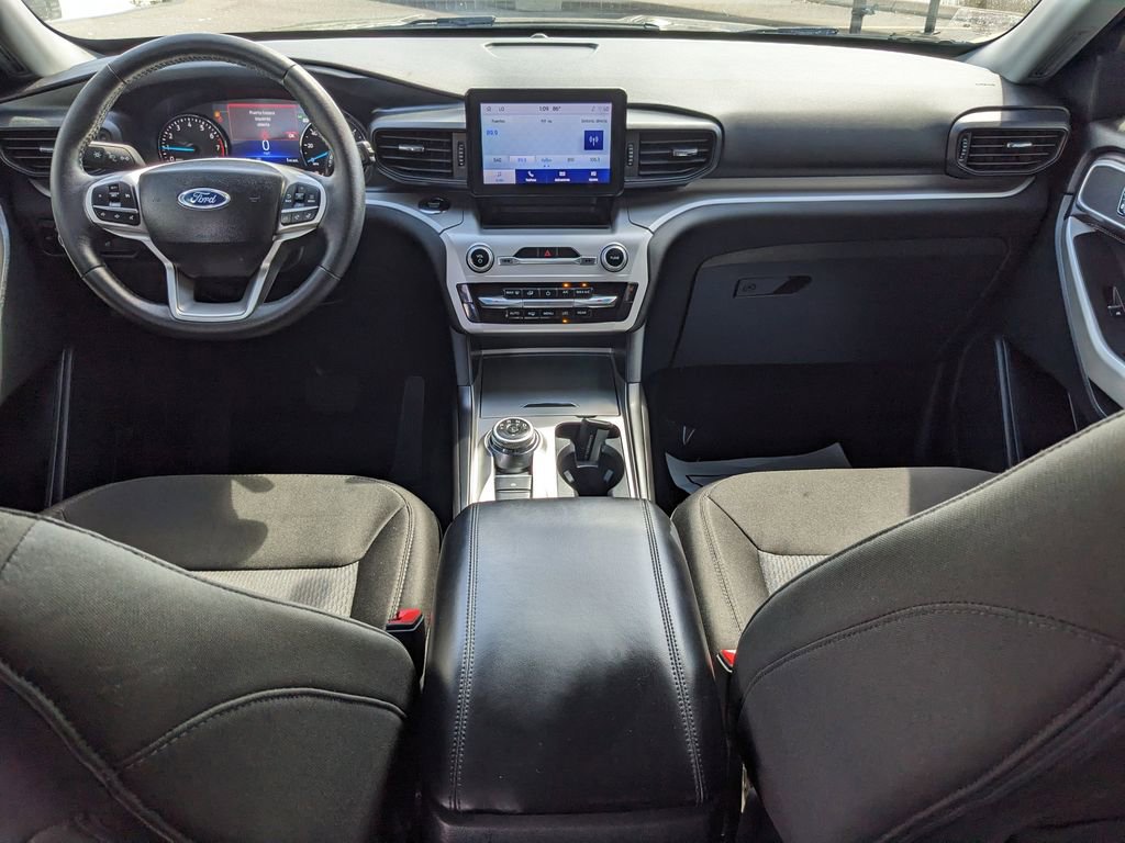 Used 2024 Ford Explorer XLT image 14