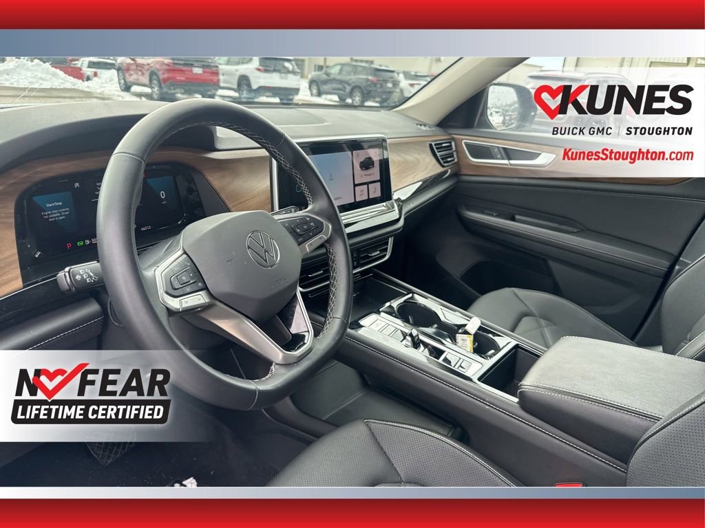 Used 2025 Volkswagen Atlas SE image 21