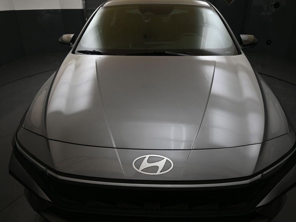 New 2026 Hyundai Elantra Sport image 3