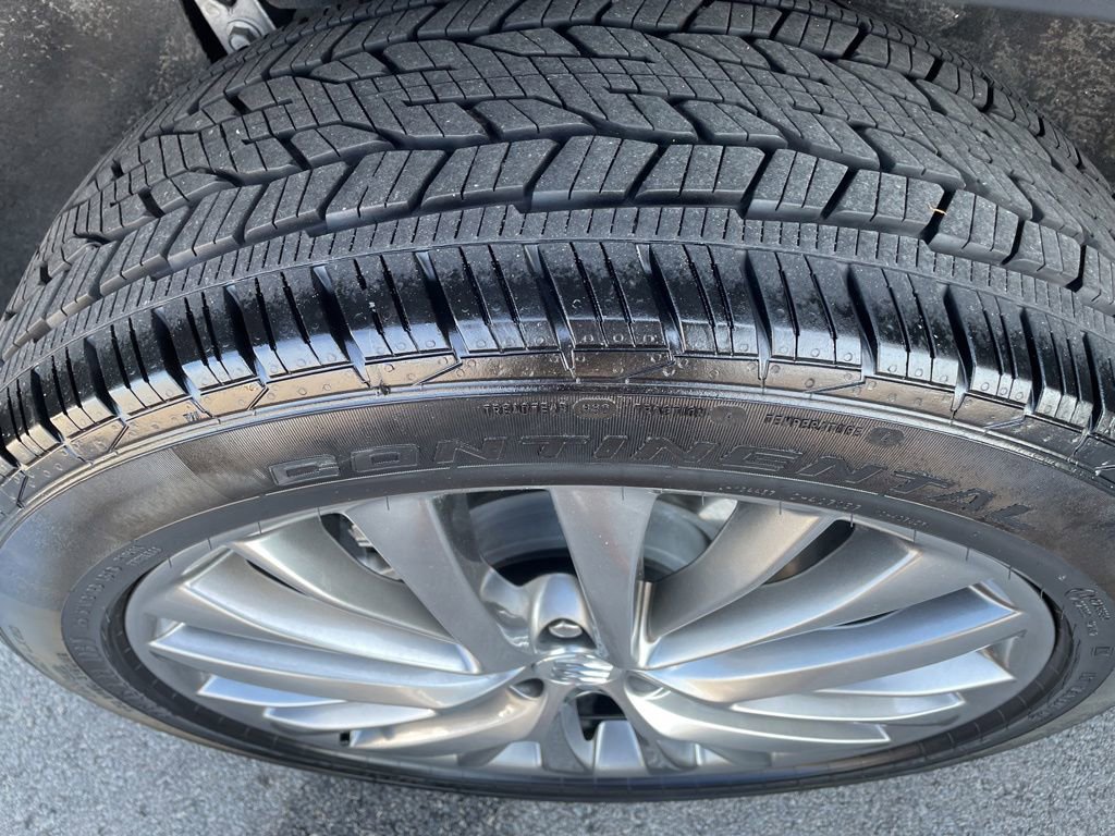 Used 2025 Buick Enclave Avenir w/ Super Cruise Package AWD/4WD image 37