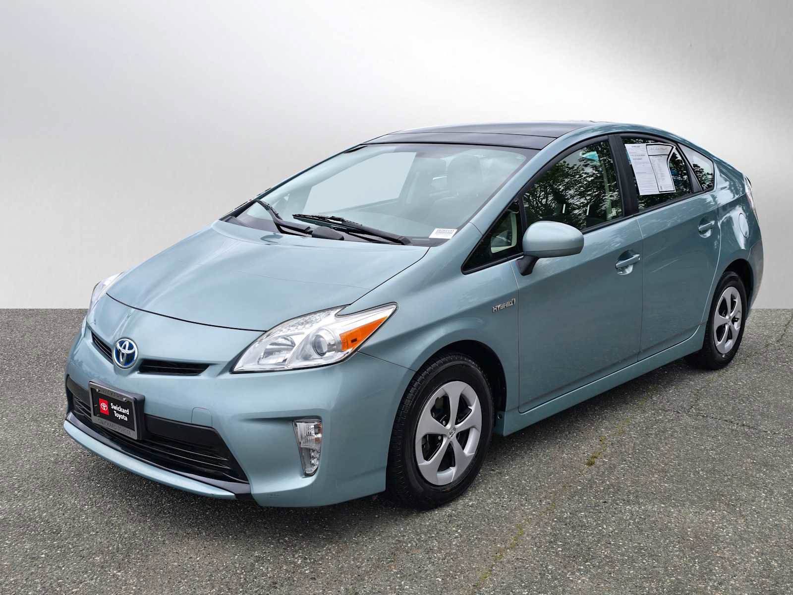 Used 2013 Toyota Prius Three w/ Solar Roof Pkg FWD image 7