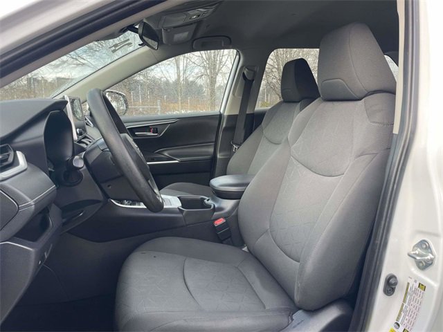 Used 2024 Toyota RAV4 XLE image 19