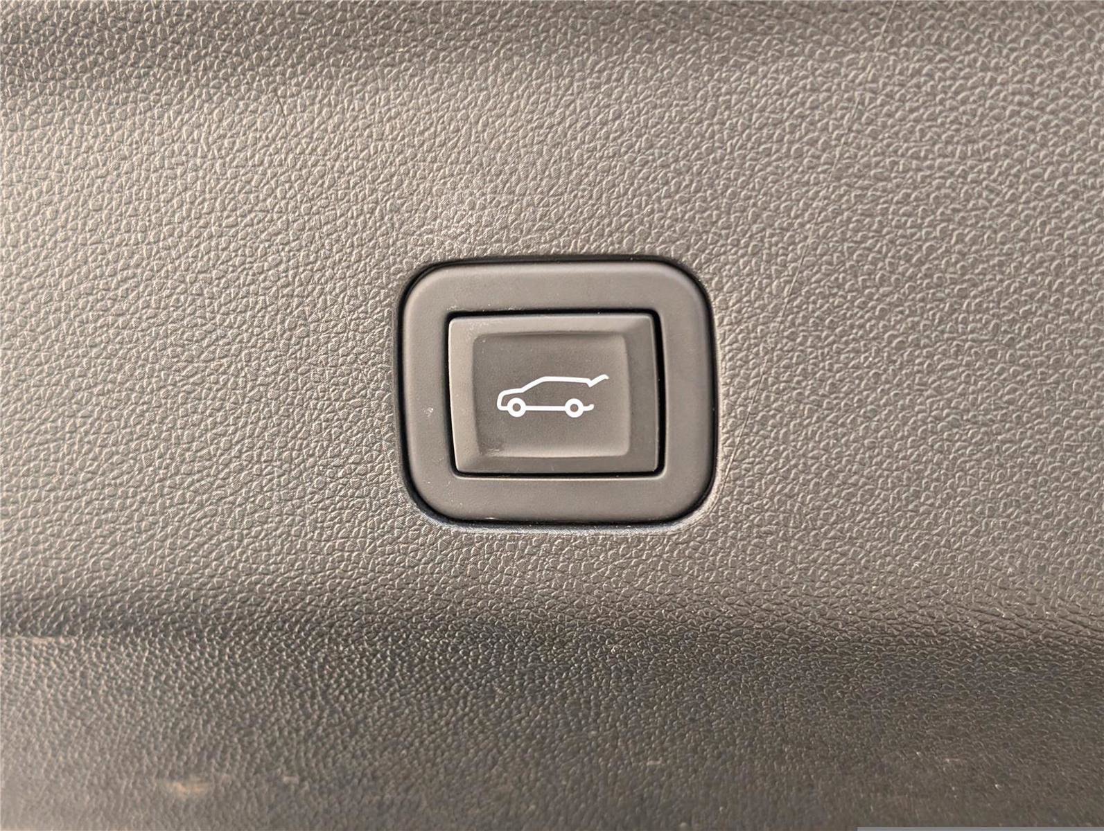 Used 2024 Chevrolet Tahoe LT AWD/4WD image 14