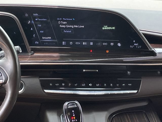 Used 2022 Cadillac Escalade ESV Premium Luxury AWD/4WD image 16
