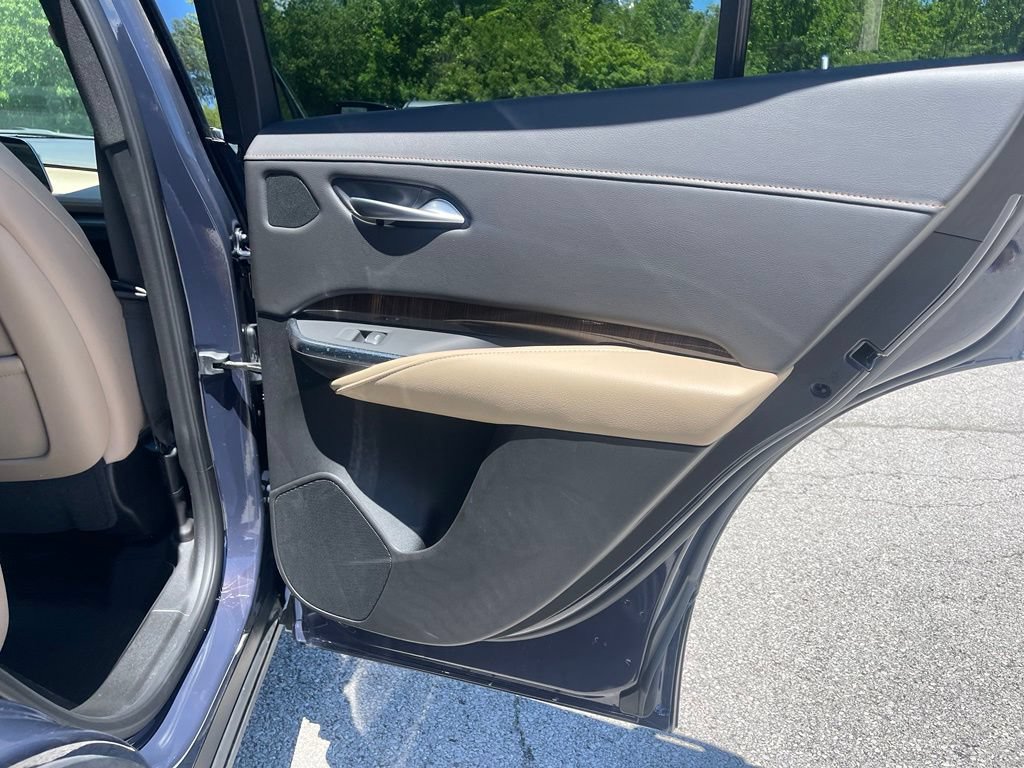 Used 2025 Cadillac XT4 Premium Luxury w/ Technology Package FWD image 18