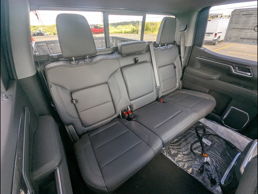 New 2026 Chevrolet Silverado 1500 LTZ w/ Technology Package AWD/4WD image 17