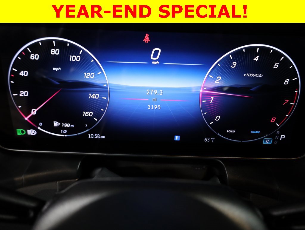 Used 2025 Mercedes-Benz GLC 300 4MATIC image 17