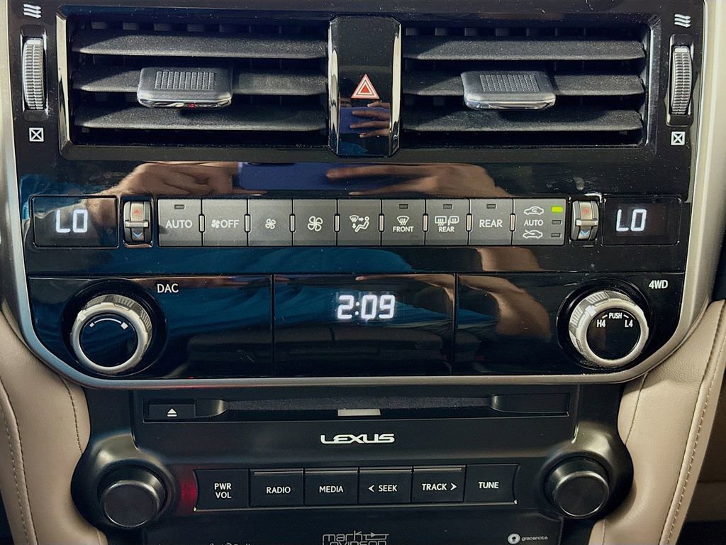 Used 2023 Lexus GX 460 Premium image 16