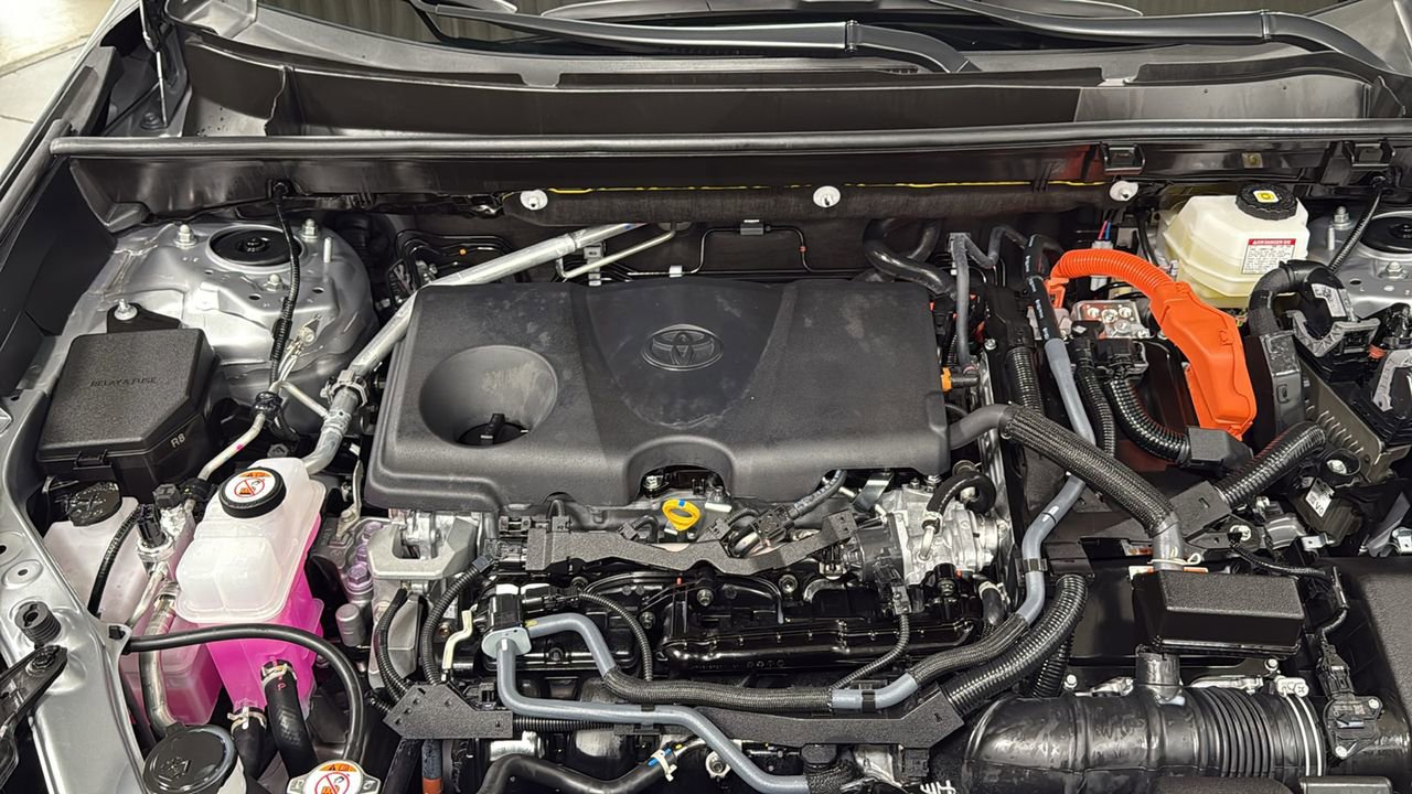 Certified 2025 Toyota RAV4 LE image 25
