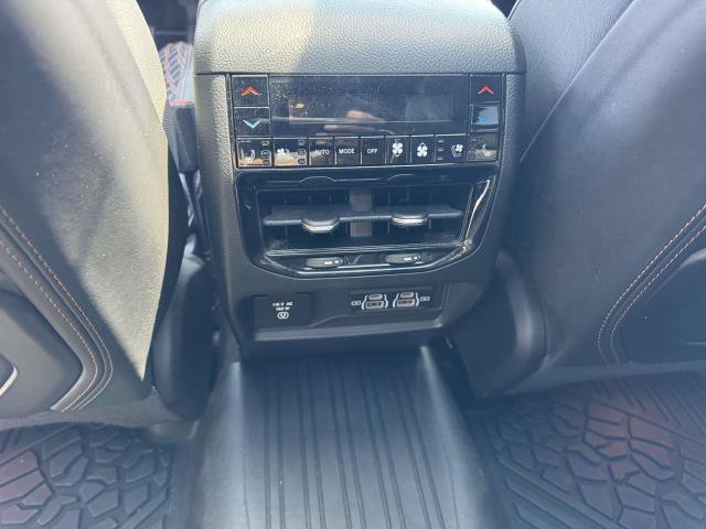 Used 2022 Jeep Grand Cherokee Summit image 10