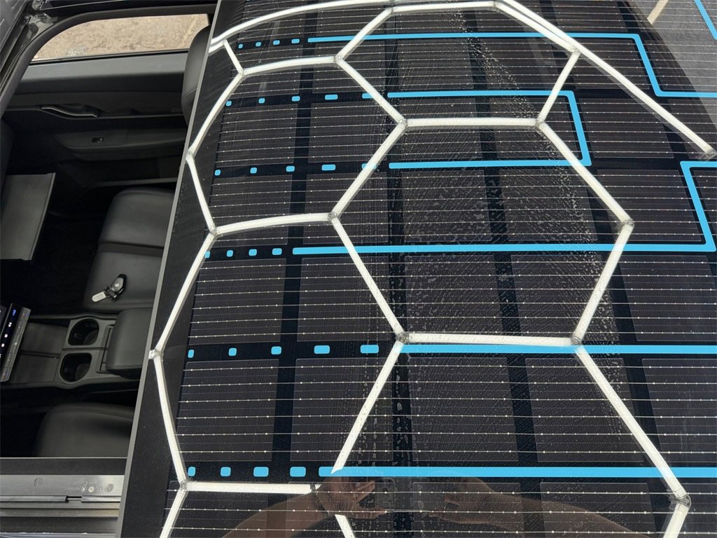 Used 2023 Fisker Ocean One image 19