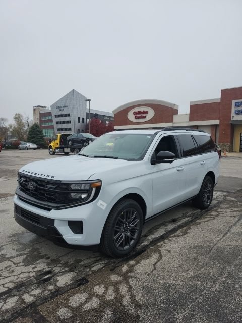 New 2025 Ford Expedition Platinum w/ Stealth Performance Package AWD/4WD image 2