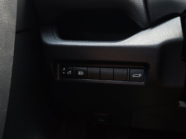 Used 2022 Toyota RAV4 XLE Premium FWD image 14