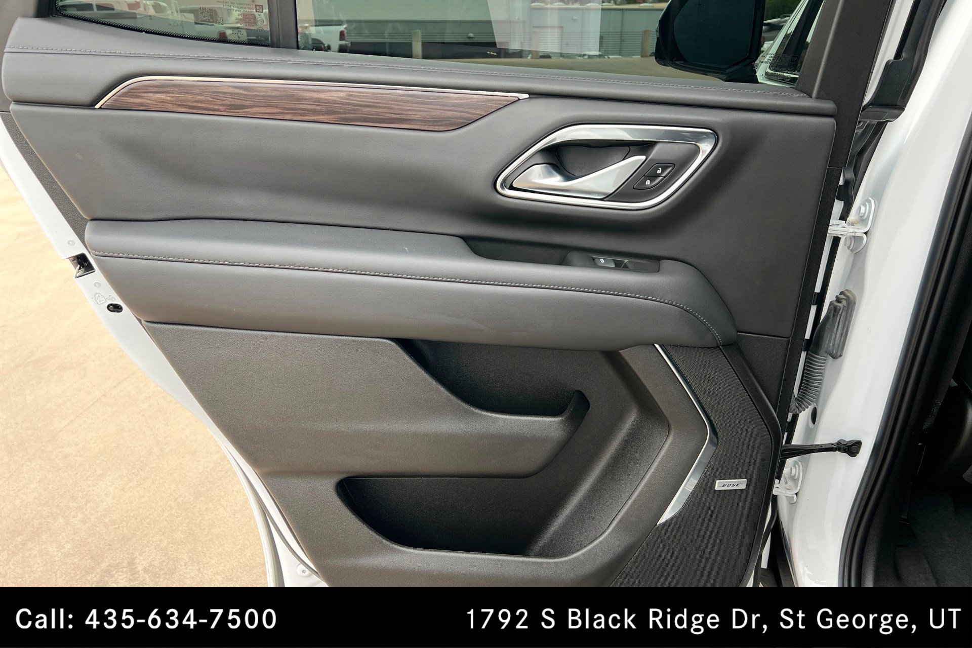 Used 2022 Chevrolet Tahoe Z71 w/ Luxury Package AWD/4WD image 18