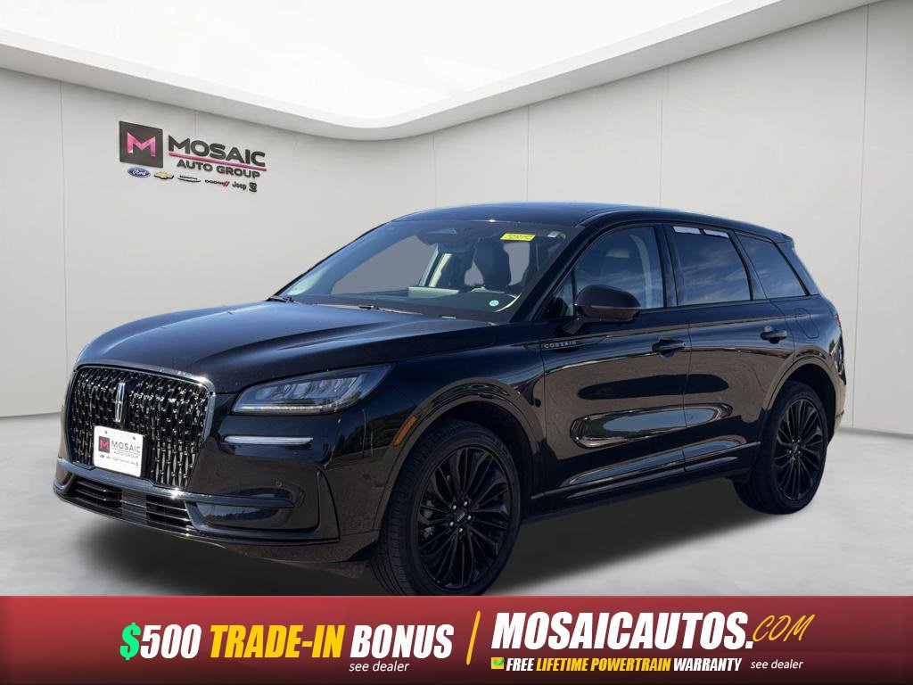 Used 2023 Lincoln Corsair AWD w/ Equipment Group 101A image 3