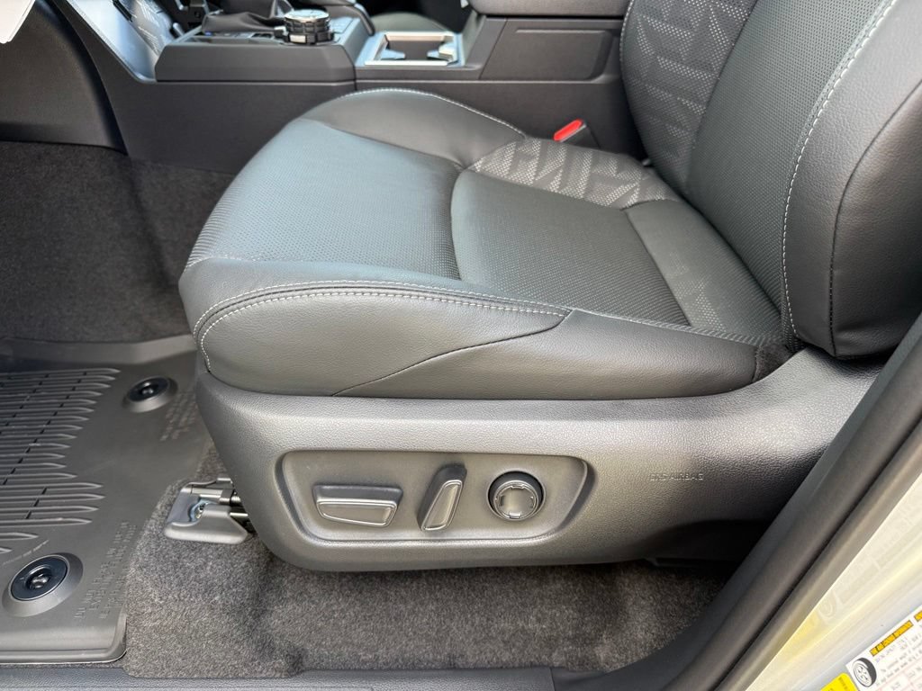 New 2026 Toyota 4Runner TRD Off-Road Premium AWD/4WD image 15
