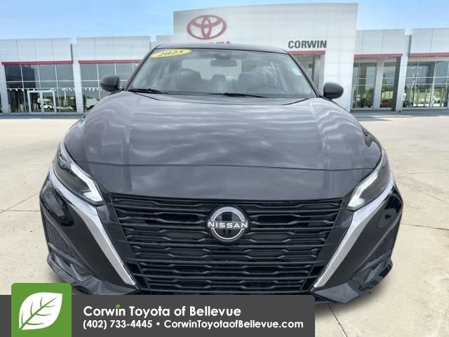 Used 2025 Nissan Altima 2.5 SV image 8