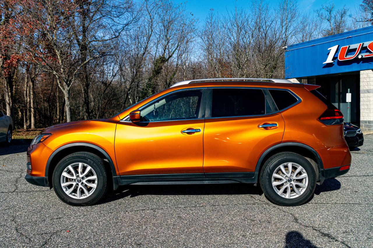 Used 2019 Nissan Rogue SV image 4