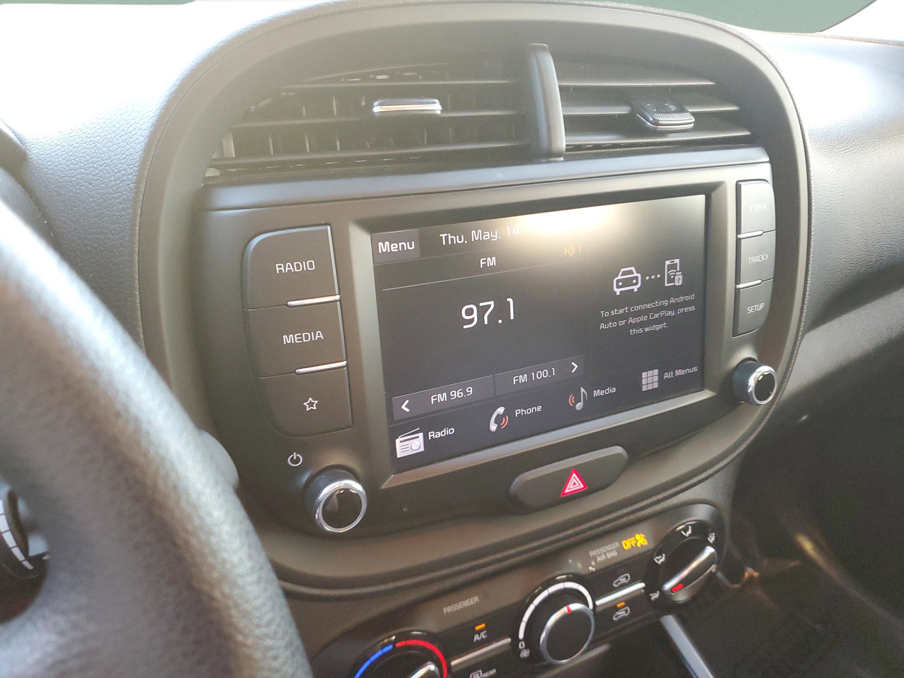 Used 2024 Kia Soul LX w/ Option Group 015 FWD image 17