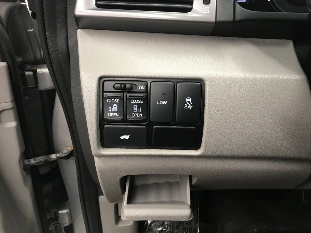 Used 2015 Honda Odyssey EX-L image 25